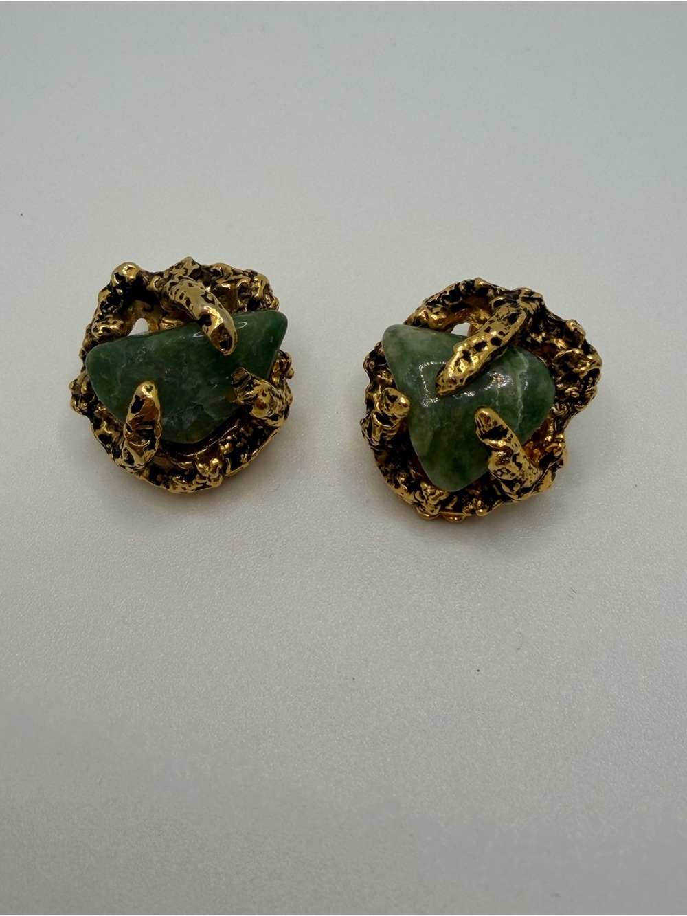 Vintage Brutalist Gold-Tone Natural BC Green Jade Raw Chunk Clip Earrings